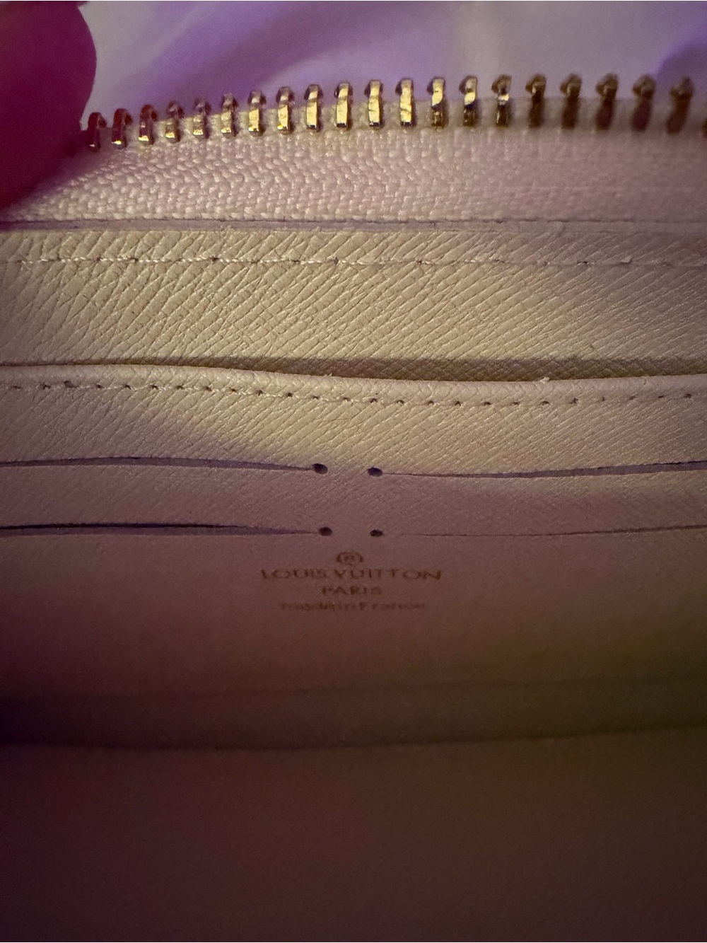 Louis Vuitton Damier Azur Zip Around Wallet - White/Gray Checkered - Picture 4 of 4